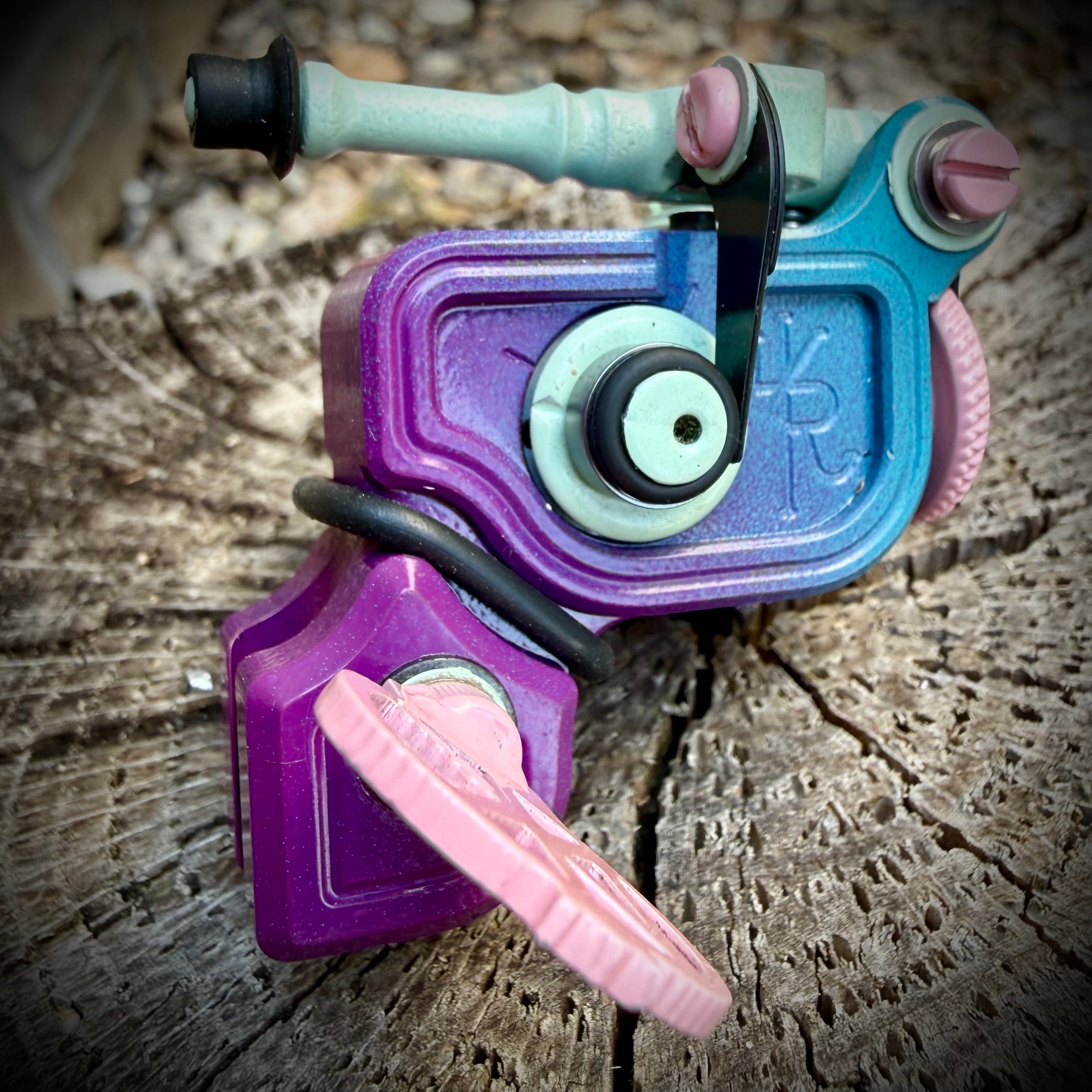 Sidewinder 46er | Vapor Wave Gradient