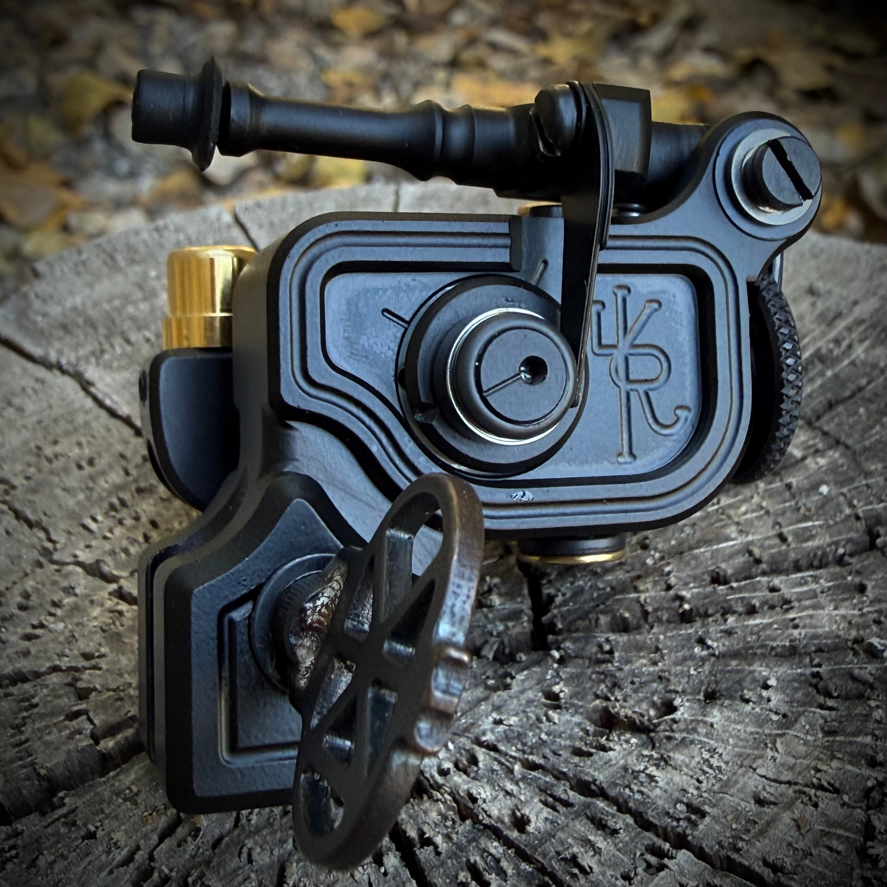 Sidewinder 46er | Featherweight Matte Black w/ Dual Connection