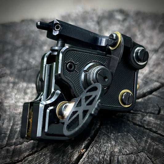 Sidewinder 7.5 | Black w/ Black & Brass