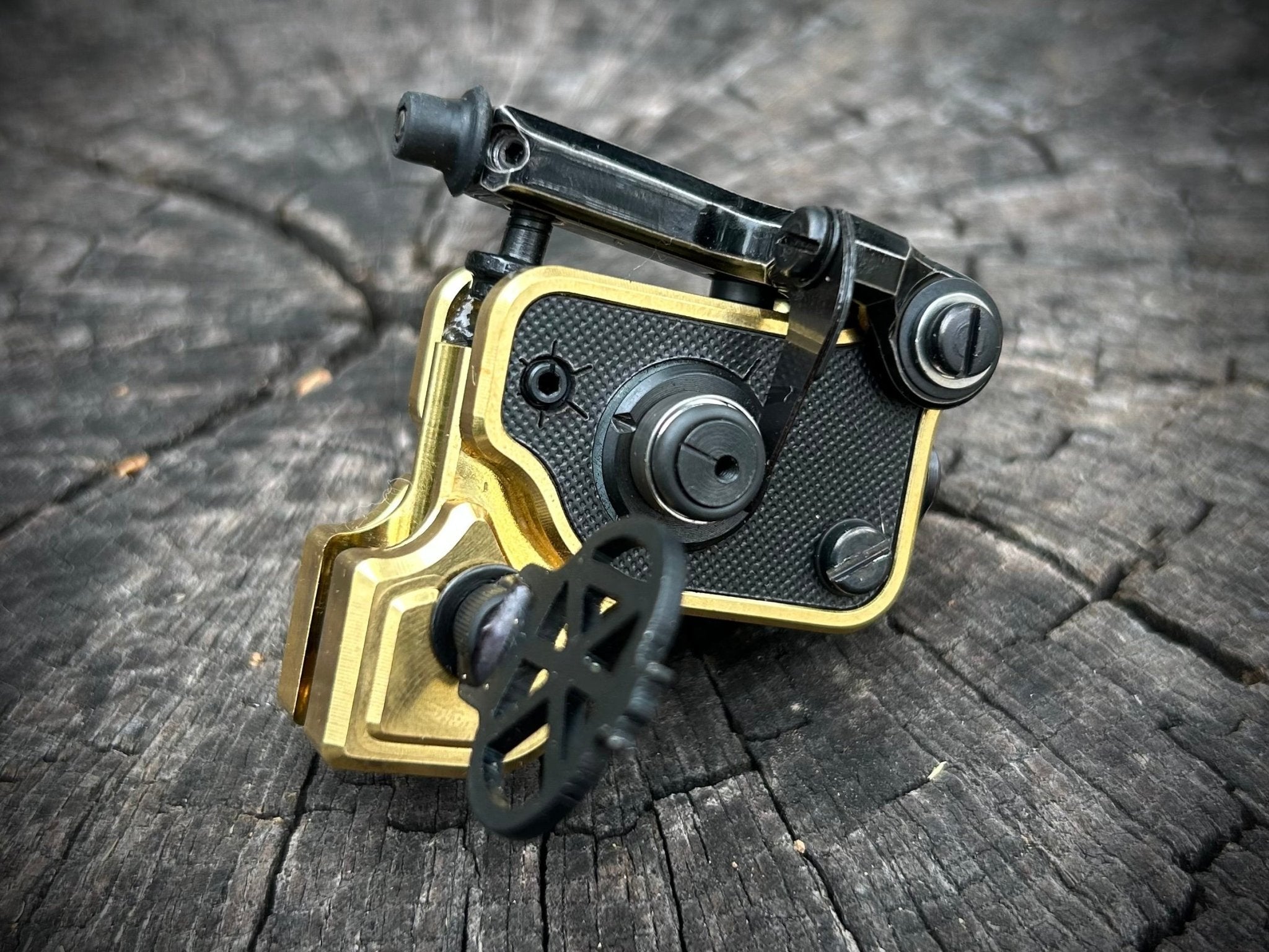 Sidewinder 7.5 | Brass w/ Black - Dan Kubin Rotary - SW-7.5-BR-BLK