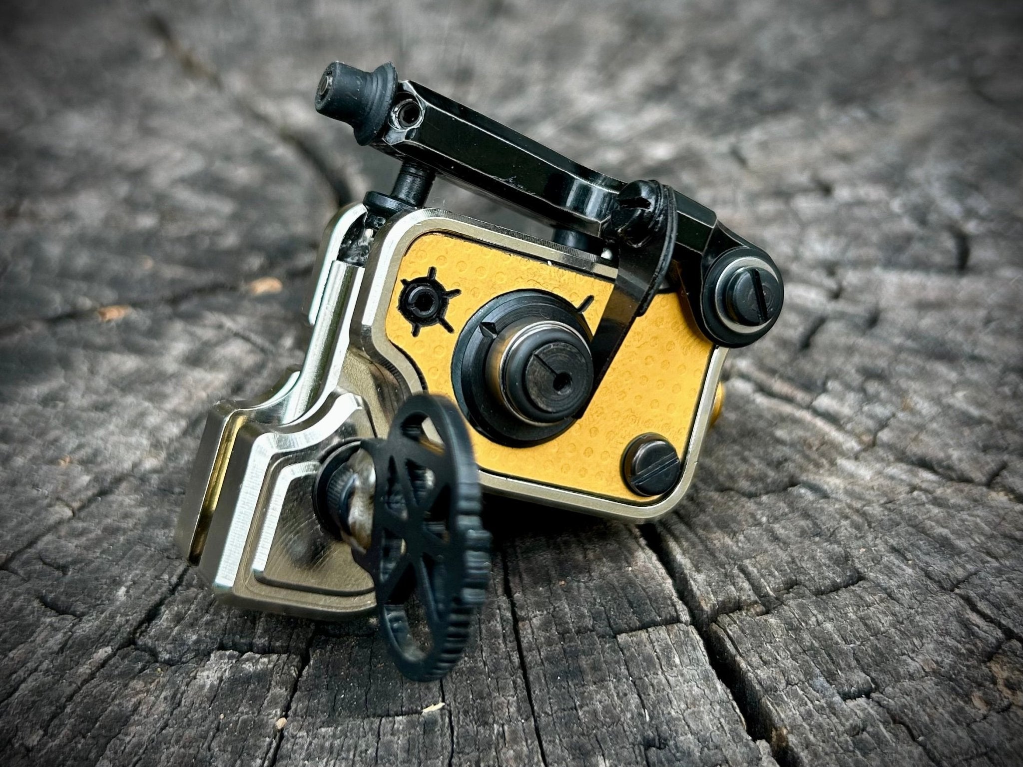 Sidewinder 7.5 | Bright Nickel w/ Yellow - Dan Kubin Rotary - SW-7.5-BR-NI-Yel